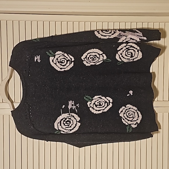 Wildfox Shredded Roses Venice Canal Sweater Gray Size XS - Picture 6 of 14